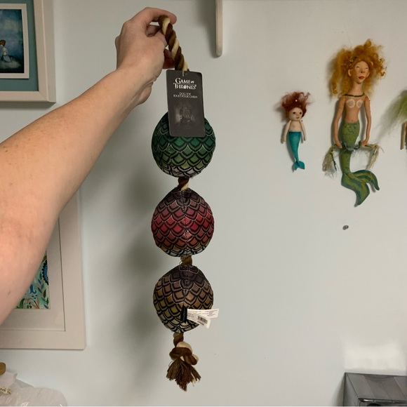 GAME OF THRONES Dragon Egg ROPE CHEW TOY! SQUEAKY Toy GOT Targaryen Dog Pets NWT - Picture 3 of 4